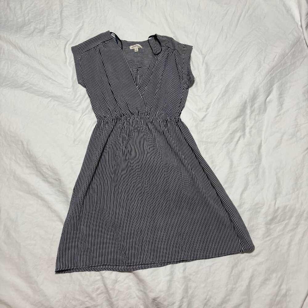 5/$25 💐 | Monteau Dress